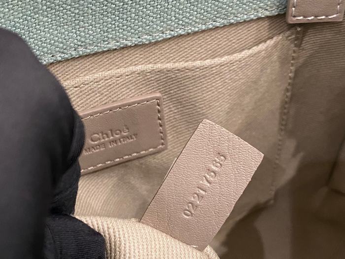 Chloe Tote bag with stylish features Red 01A