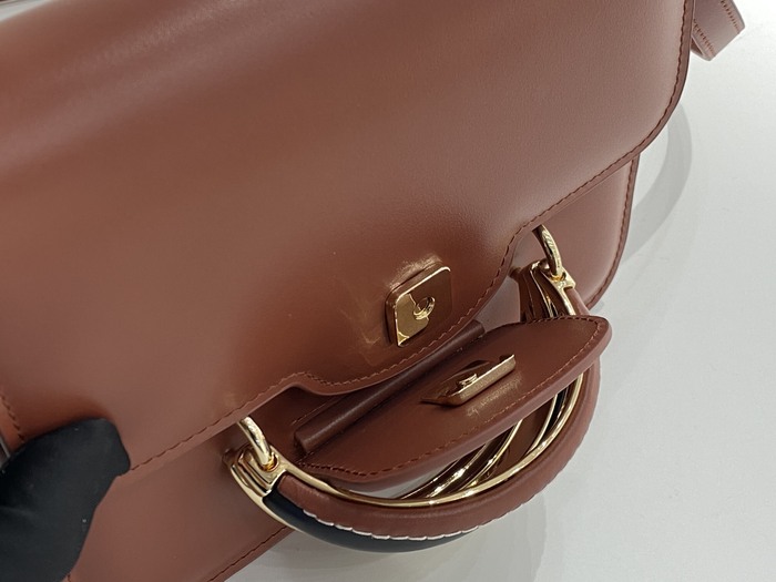 Chloe Tote bag with stylish features White 01A