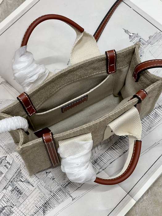 Chloe Tote bag with stylish traits Beige 01A 2