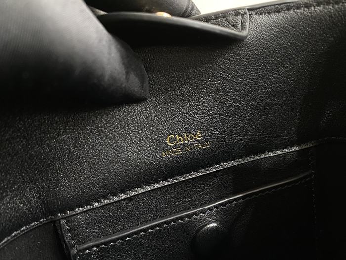 Chloe Tote bag with stylish traits Beige 01A