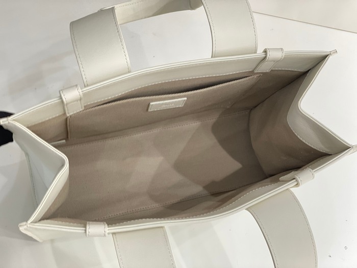 Chloe Tote bag with stylish traits Tan 01A