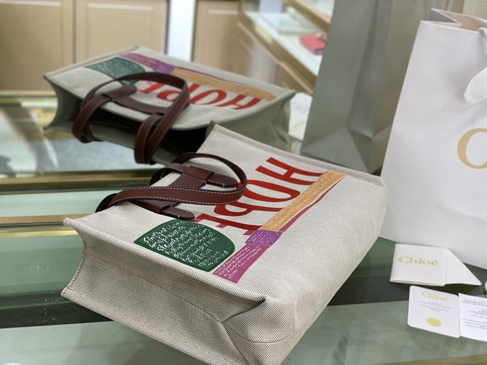 Chloe Tote with stylish traits Beige 01A