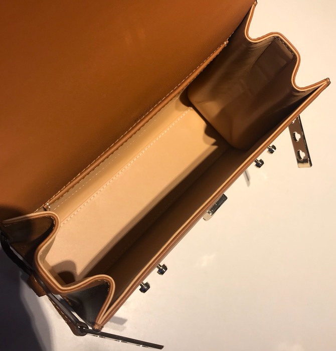 Delvaux Tote Bag with Stylish Features Tan 01A