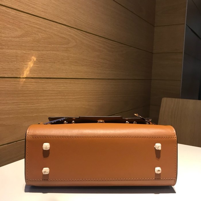 Delvaux Tote Bag with Stylish Features Tan 01A