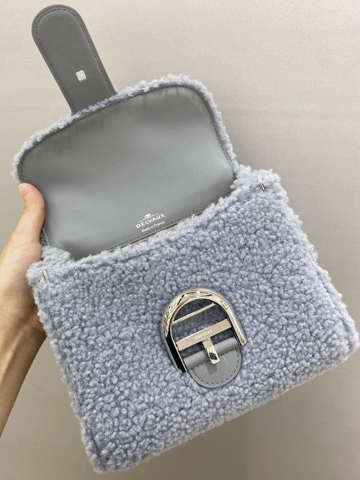 Delvaux Tote Blue 01A 2