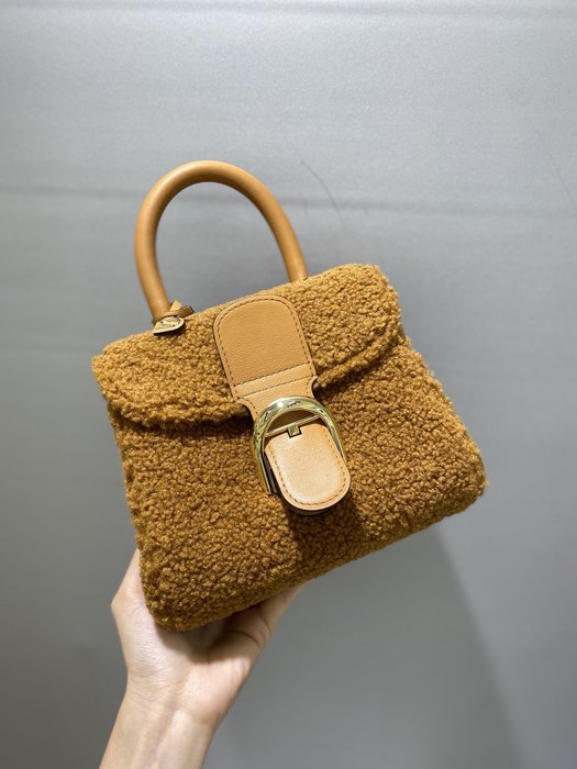 Delvaux Tote Blue 01A 2