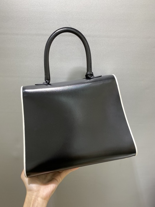 Delvaux Tote bag with elegant design Black 01A 2