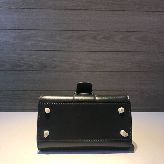 Delvaux Tote bag with elegant design Black 01A