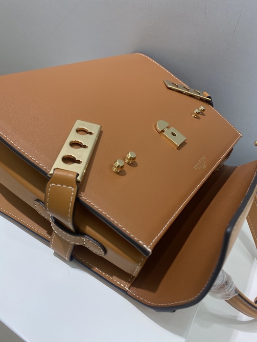 Delvaux Tote bag with elegant features Red 01A