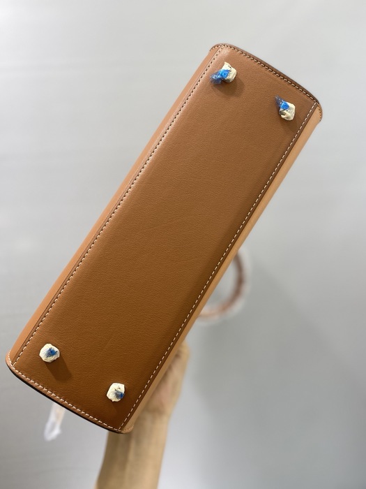 Delvaux Tote bag with elegant features Red 01A