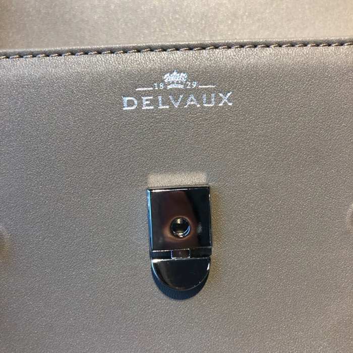Delvaux Tote bag with elegant structure Tan 01A