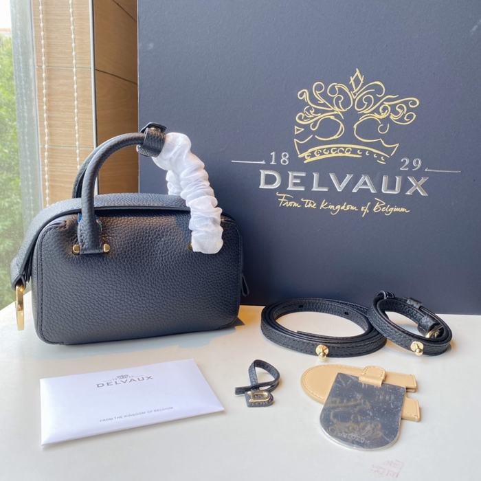 Delvaux Tote bag with stylish features White 01A