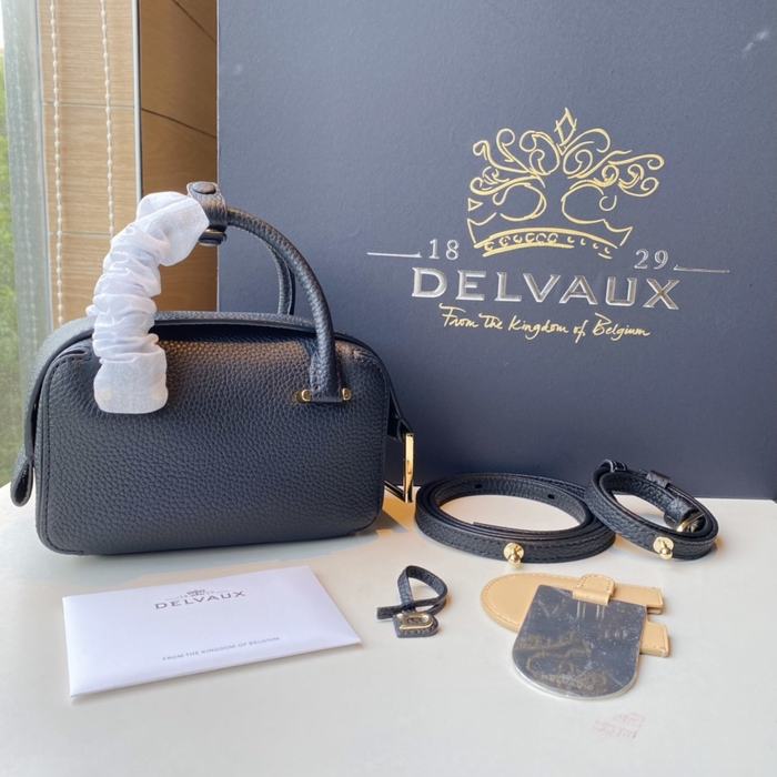 Delvaux Tote bag with stylish features White 01A