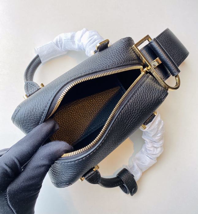 Delvaux Tote bag with stylish features White 01A