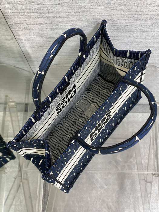 Dior 451231485012315255123161 size 26cmsize 36cmsize 41cm color 38A