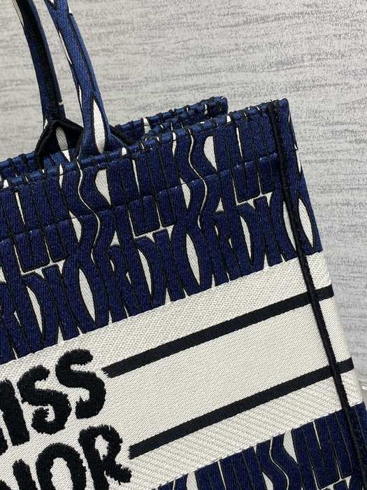 Dior 451231485012315255123161 size 26cmsize 36cmsize 41cm color 38A