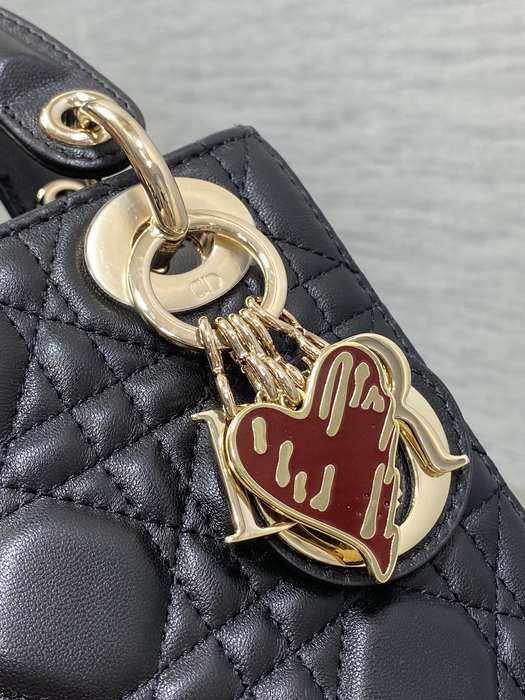 Dior 63123192 size 17x7x15cm color 34A