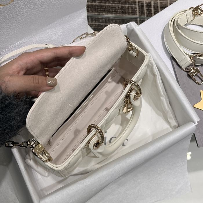 Dior 78123222 size 22x12x6cm color 15A