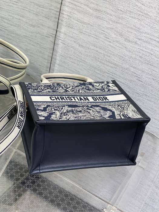 Dior Canvas Tote with Elegant Traits Navy 01A