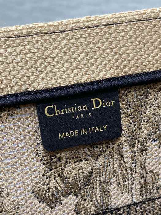 Dior Elegant Tote Beige 01A 2