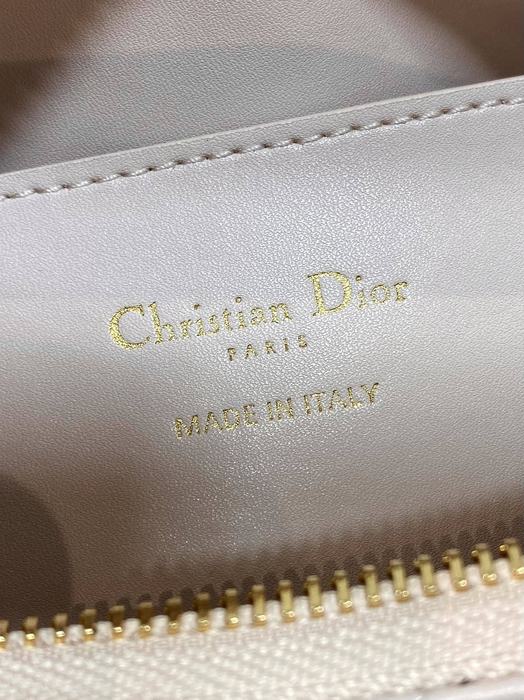 Dior Quilted Tote Beige 01A 2