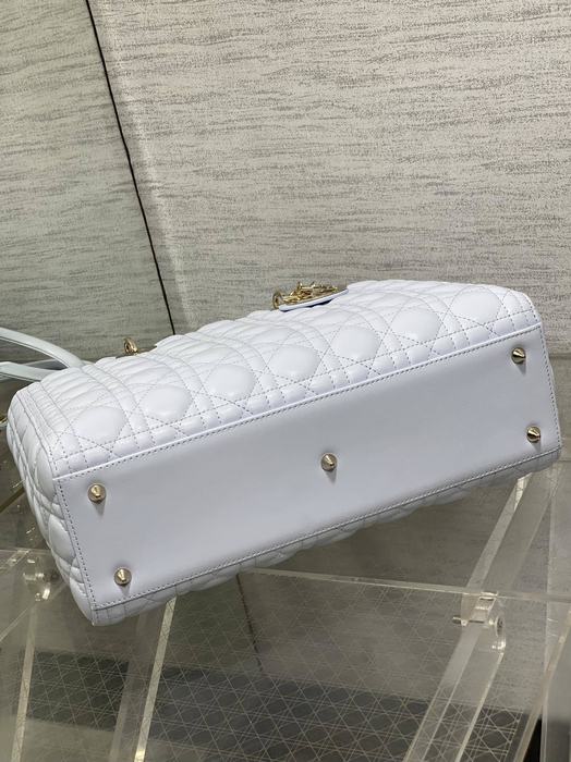 Dior Quilted Tote Beige 01A 3