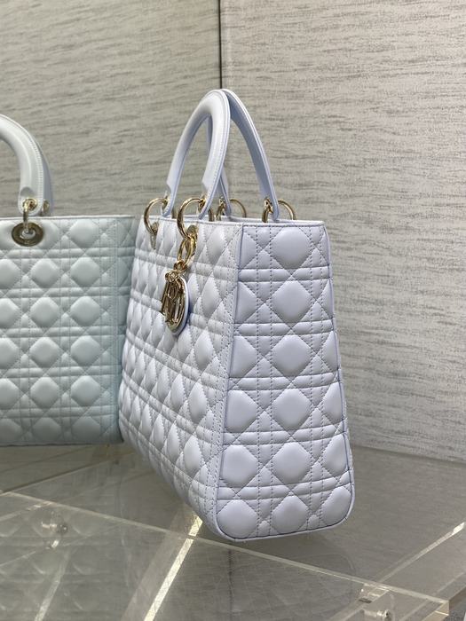 Dior Quilted Tote Beige 01A 3