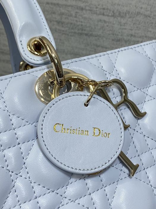 Dior Quilted Tote Beige 01A 3