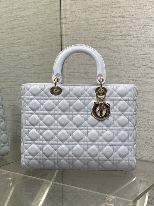 Dior Quilted Tote Beige 01A 3