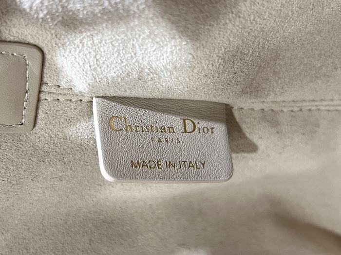 Dior Quilted Tote Beige 01A 4