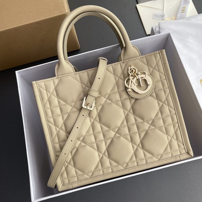 Dior Quilted Tote Beige 01A 6