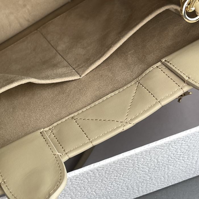 Dior Quilted Tote Beige 01A 6