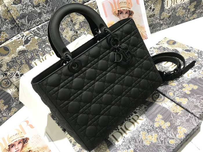 Dior Quilted Tote Black 01A 2