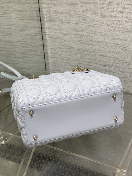 Dior Quilted Tote with Stylish Traits White 01A
