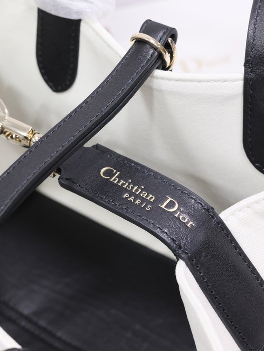 Dior Stylish Tote Black 01A 4