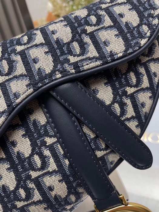 Dior Stylish Tote with characteristic traits Navy 01A