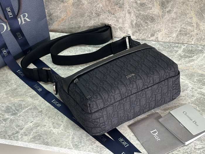 Dior Stylish Tote with elegant design Black 01A