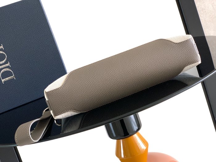 Dior Stylish Tote with refined lines Grey 01A