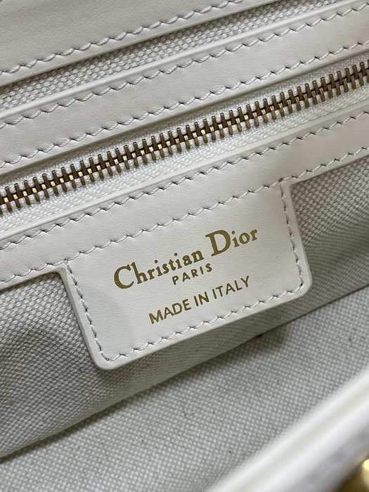 Dior Tote Bag White 01A 2