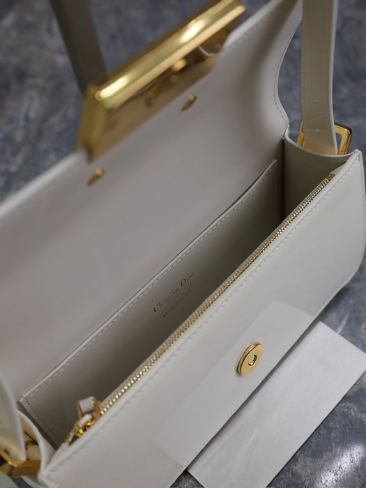 Dior Tote Bag White 01A 5