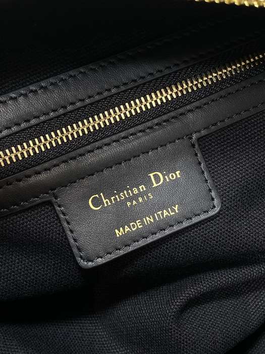 Dior Tote Bag with Elegant Design Black 01A 5