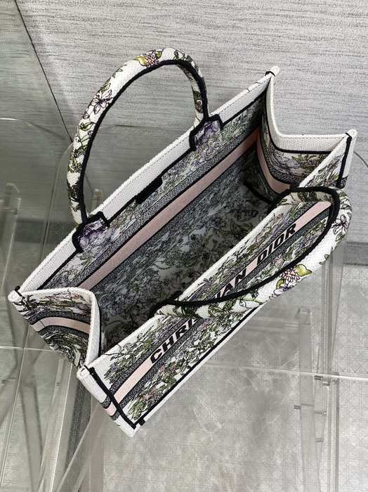 Dior Tote Bag with Floral Design White 01A 2