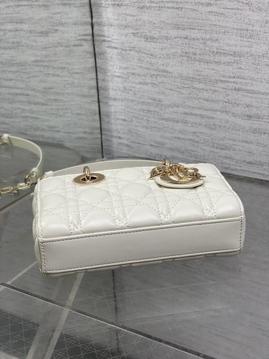 Dior Tote Bag with Quilted Design White 01A 2