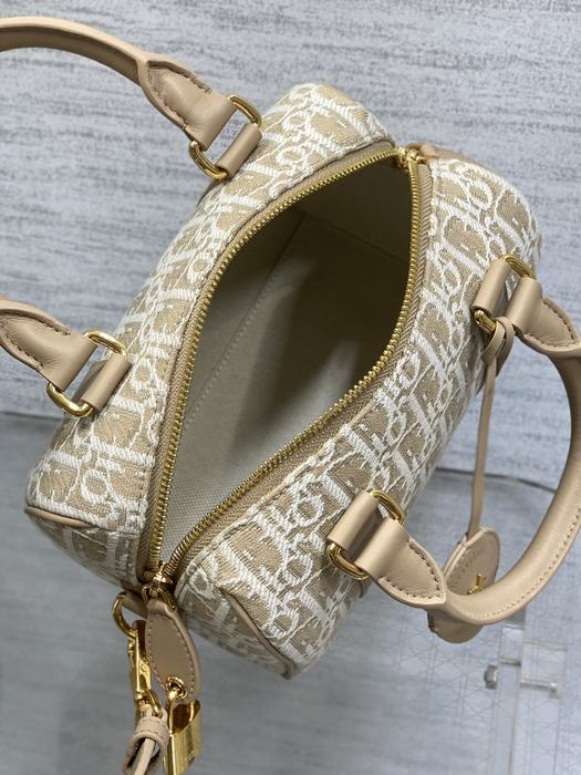 Dior Tote Bag with Stylish Features Beige 01A 5