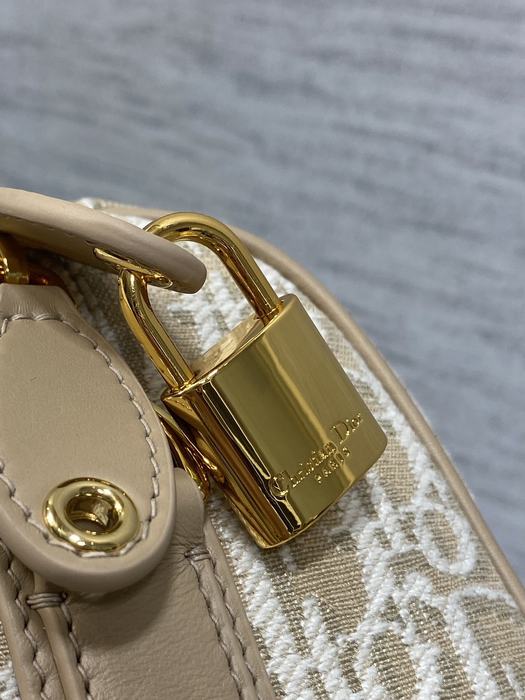 Dior Tote Bag with Stylish Features Beige 01A 5