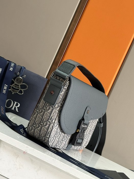 Dior Tote Bag with Stylish Features Grey 01A 2