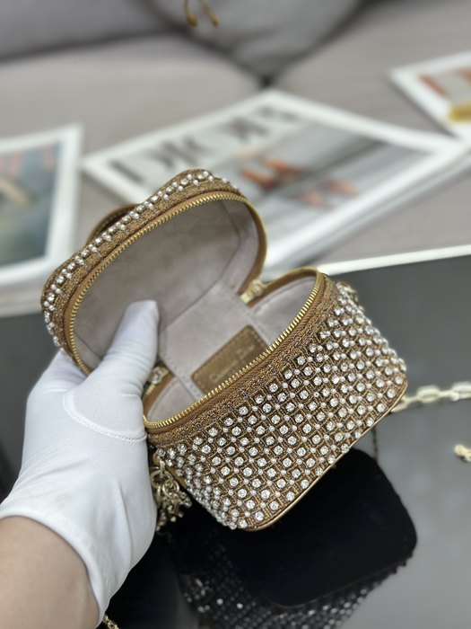 Dior Tote Bag with Stylish Traits Beige 01A 8