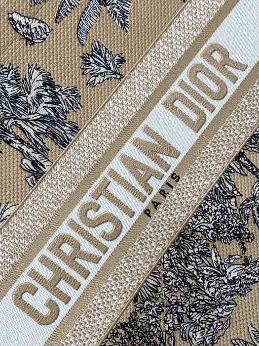 Dior Tote Bag with elegant design traits Beige 01A