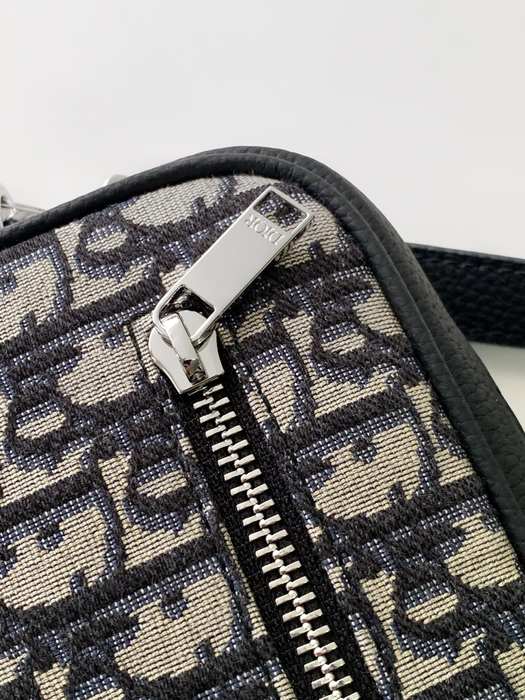 Dior Tote Bag with stylish features Black 01A 15