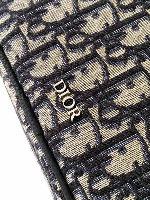 Dior Tote Bag with stylish features Black 01A 15